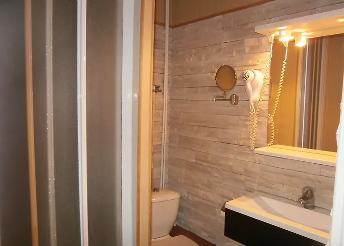 博塞茹尔酒店 酒店