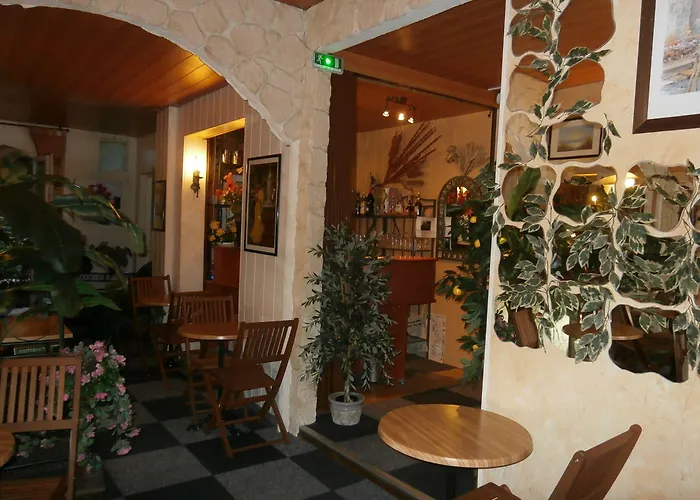 博塞茹尔酒店 酒店